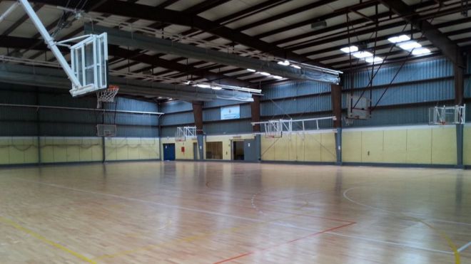 Remodelaci&oacute;n y sobre costes del Pabell&oacute;n de La Salud - Autonom&iacute;as