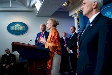 Observar al amo del mundo durante la pandemia - Autonom&iacute;as