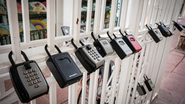 Fuego amigo sobre el turismo - Autonom&iacute;as