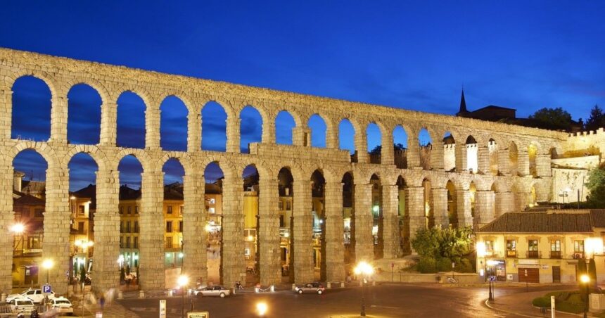 El Pontifex o constructor del Acueducto de Segovia - Autonom&iacute;as