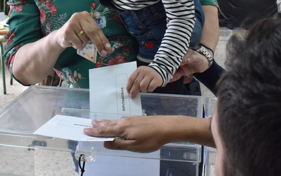 La vacuidad politica Abismo creciente entre representantes y representados 1080x675 - Autonom&iacute;as