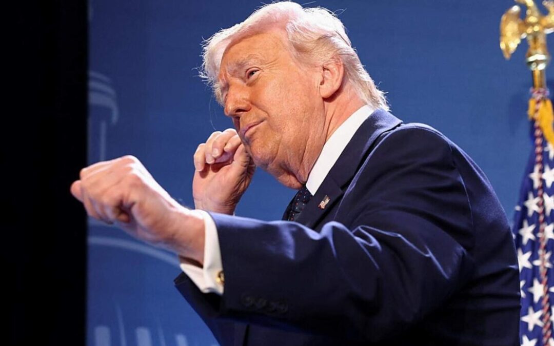 Trump Sumar a su habitual histrionismo convirtiendolo en cilicio 1080x675 - Ayuntamientos